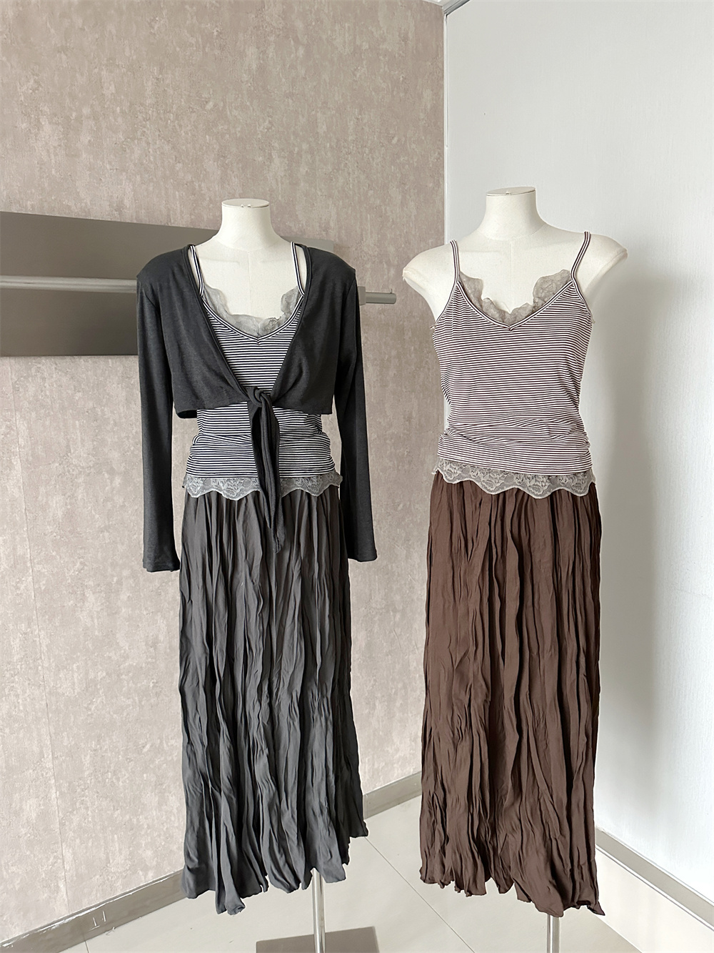 2026 Early Autumn Korean Style Three-Piece Set with Lace-Up Cover-Up Jacket, Lace-Trim Striped Vest, and Pleated Skirt - Image 2