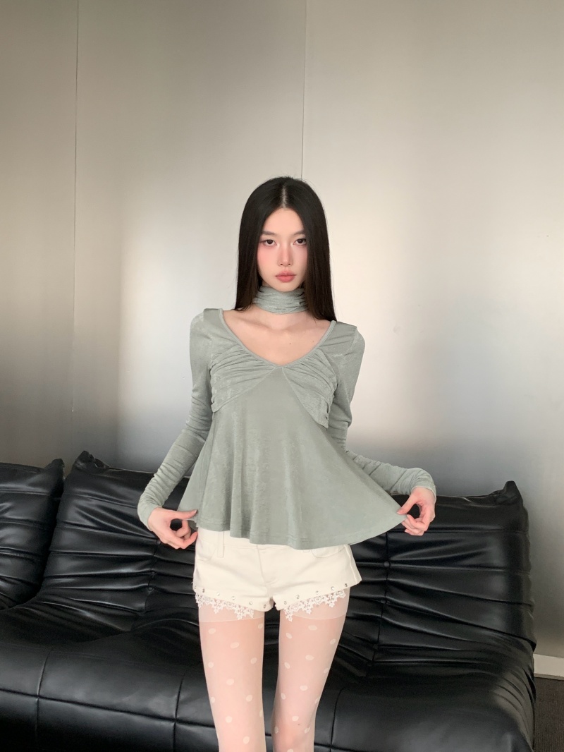 Haze Green Reversible Long Sleeve Ruched Hem Knit T-Shirt
