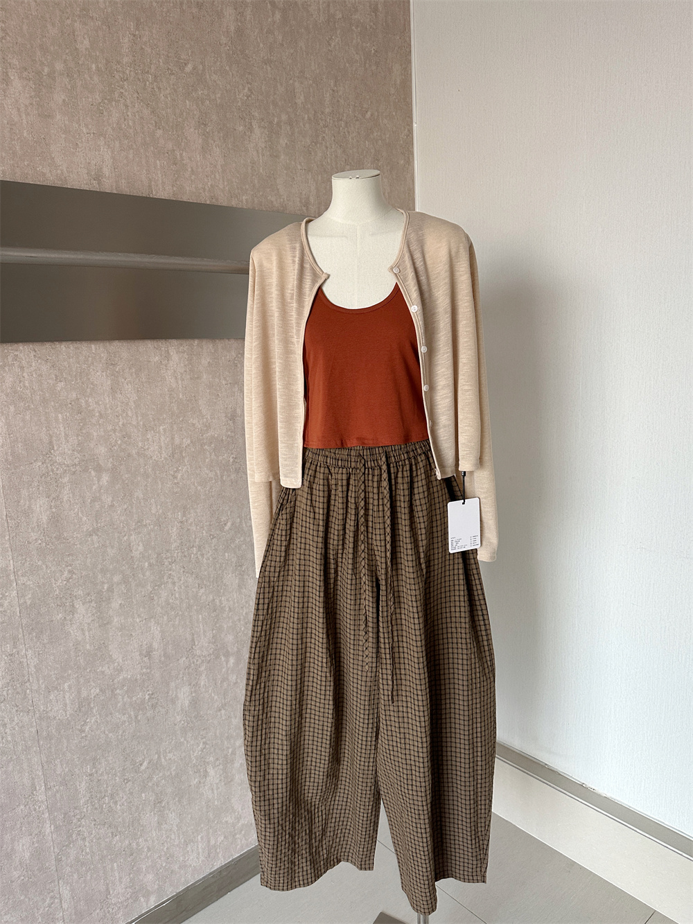 Women's 3-Piece Knit Cami Cardigan Plaid Wide-Leg Pants Set Korean Lazy Style Early Fall 2026 - Image 2