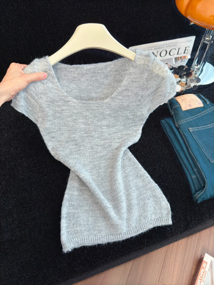 Women's Summer Knit Short Sleeve Top Solid Color Slimming Pullover - Style 693ec2