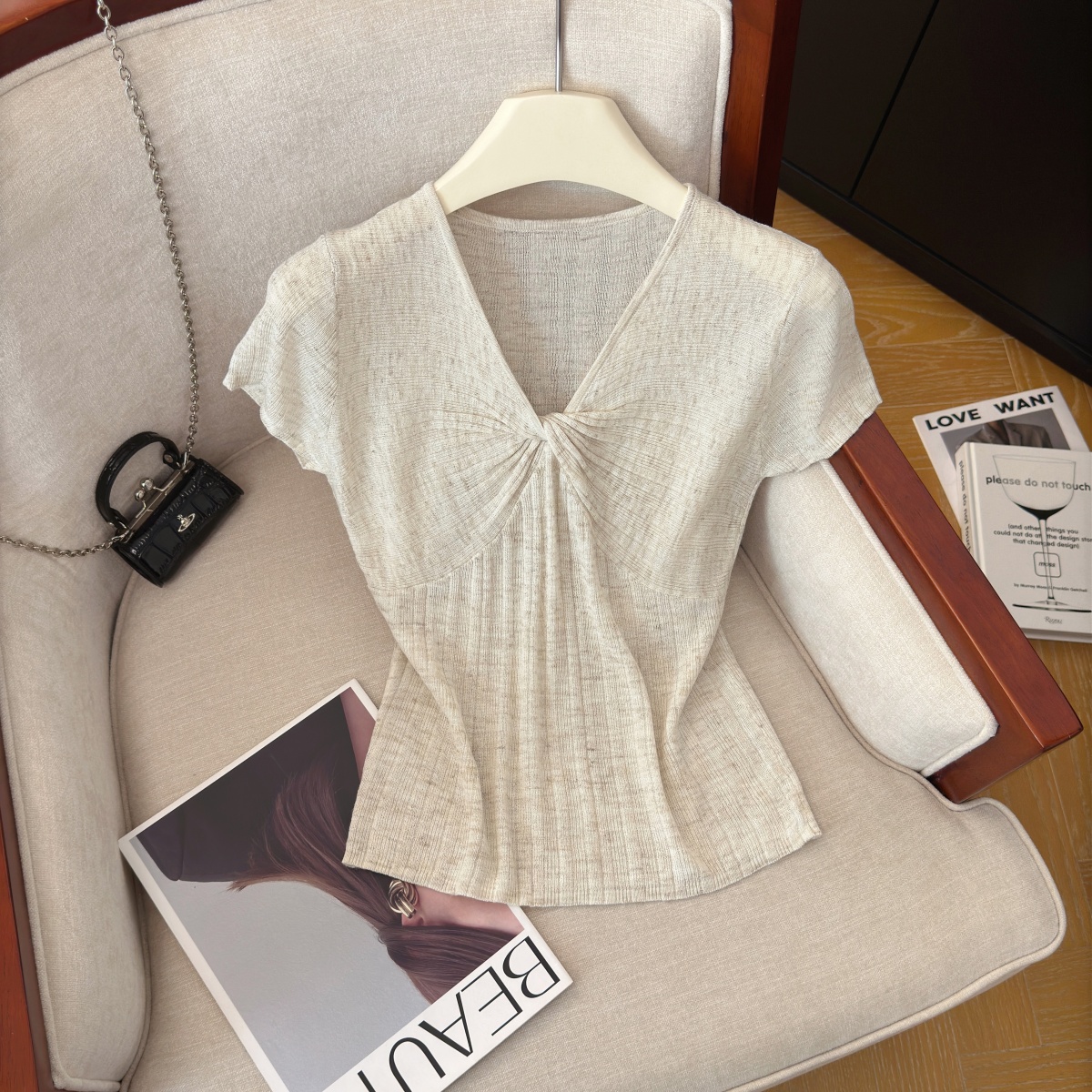 Women's Twist V-Neck Knit Top Summer Short Sleeve Slimming Pullover